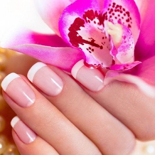 VI NAILS - acrylic w/regular polish